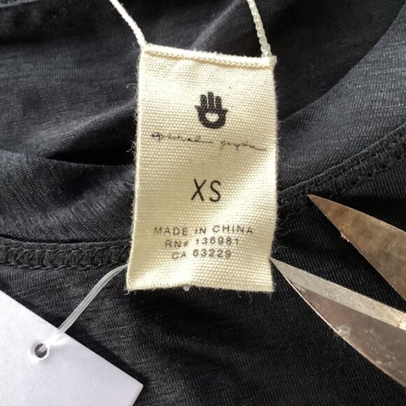 NWT Peloton x Spiritual Gangster Long Sleeve Black top with rainbow size XS - Picture 5 of 10